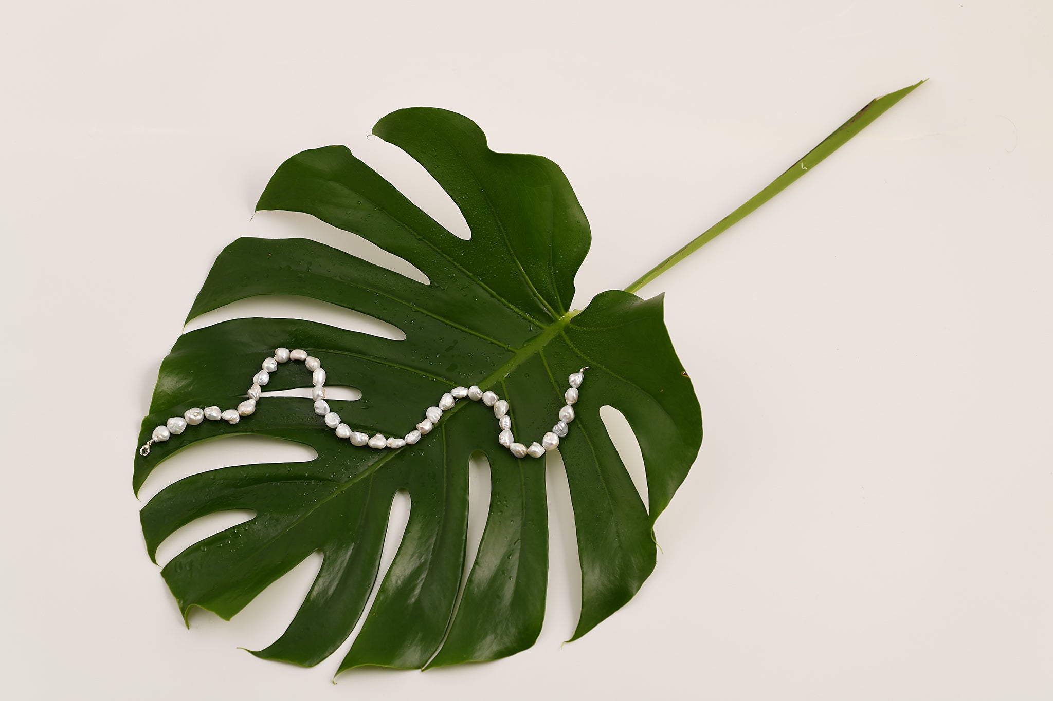 Perles d'eau douce blanches Keshi