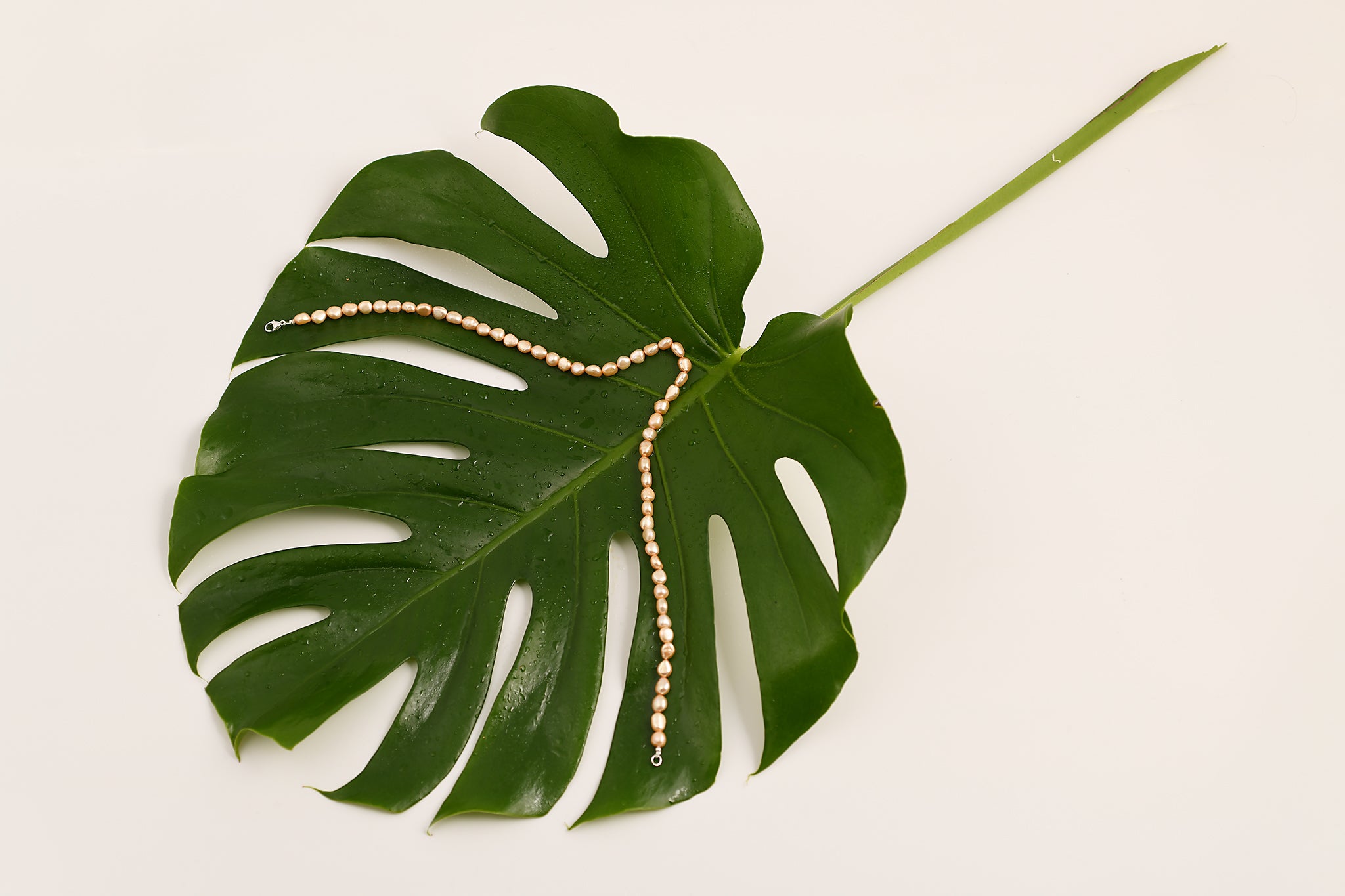 Collier de perles d'eau douce saumon