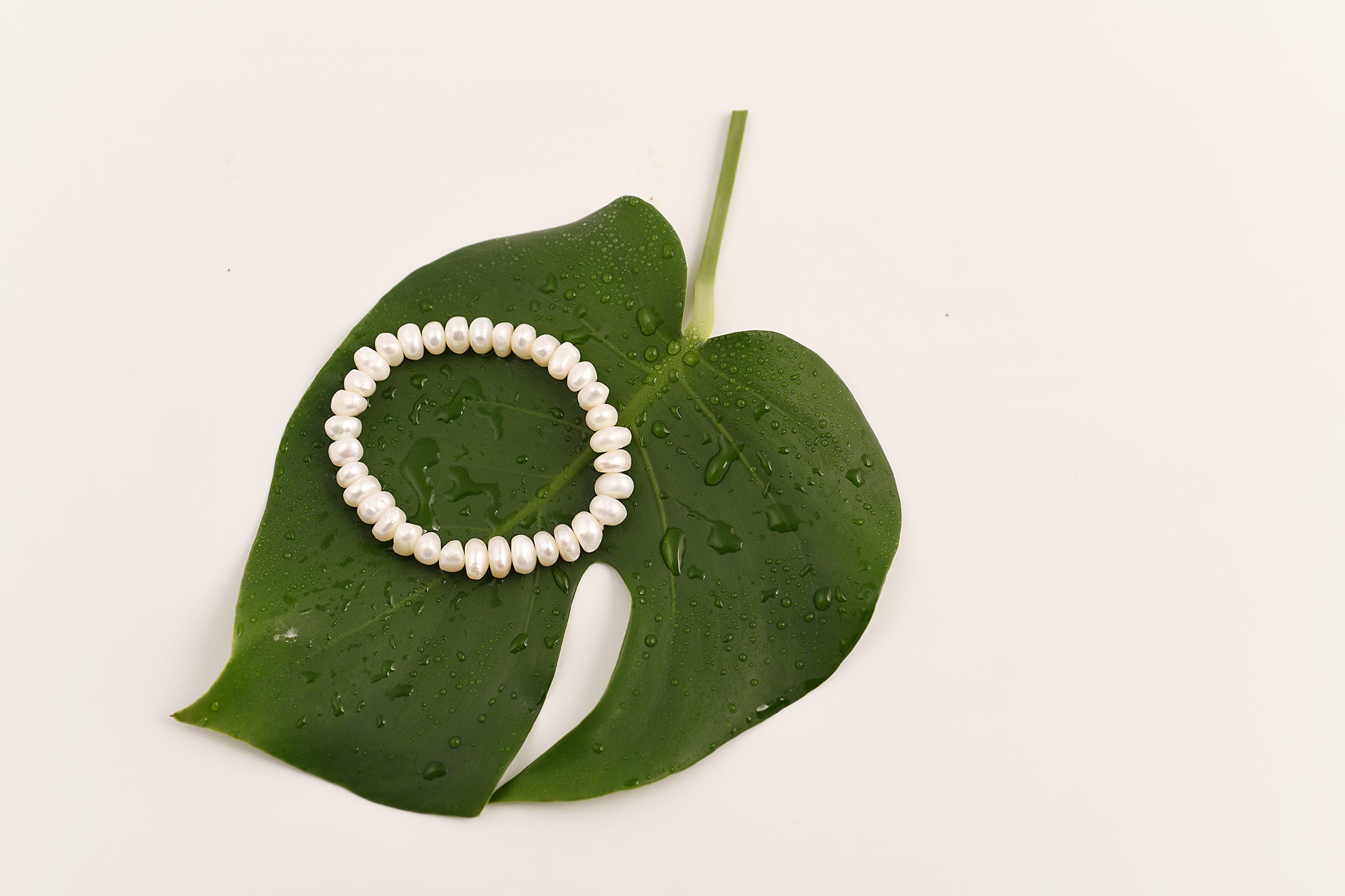 Bracelet de perles d'eau douce irrégulières blanches