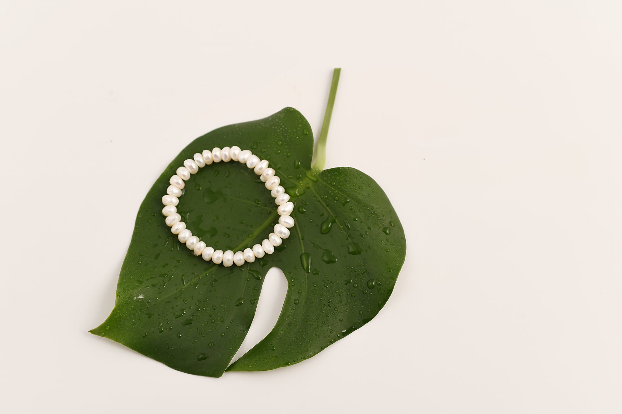 Bracelet de perles d'eau douce irrégulières blanches