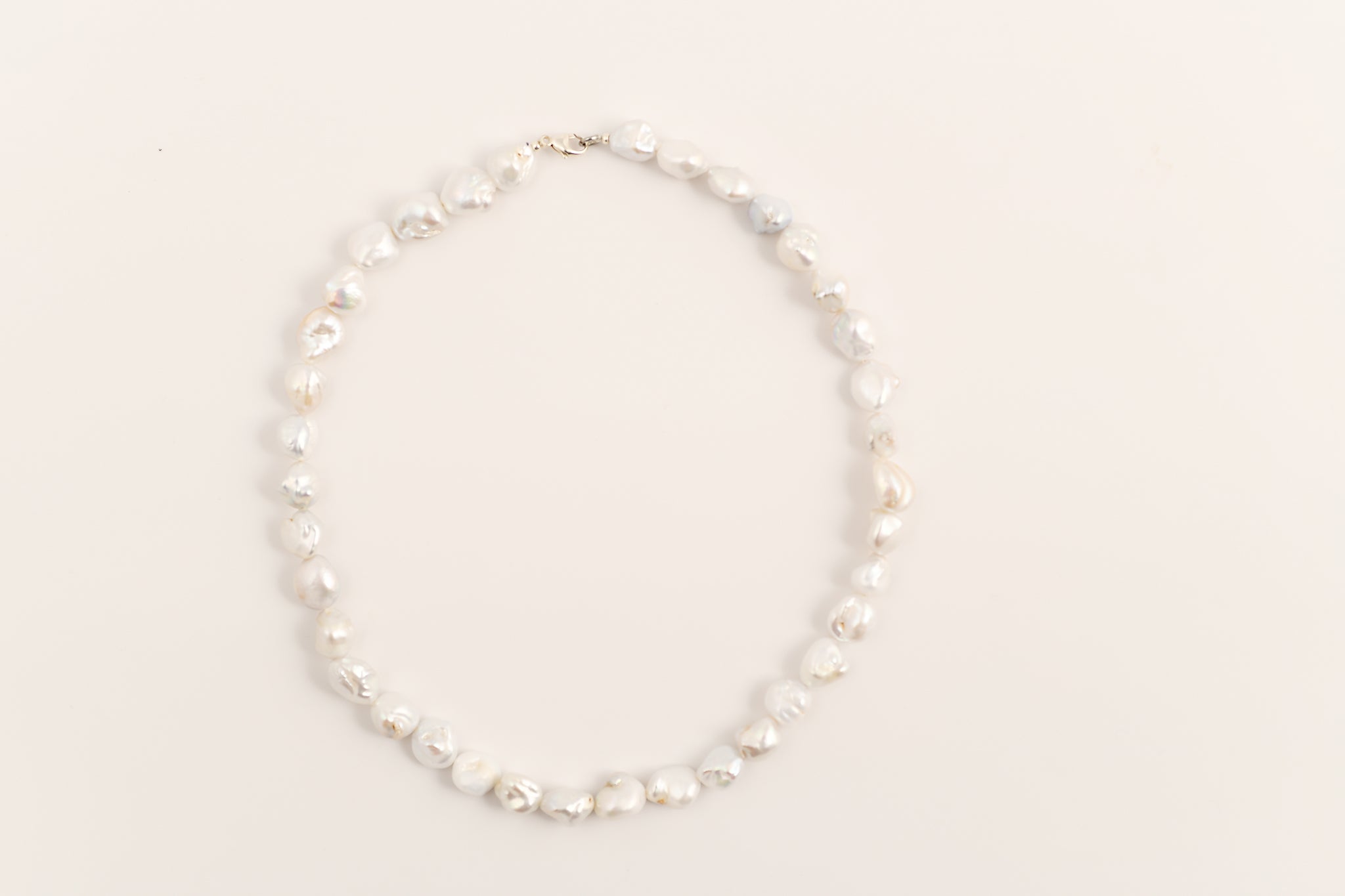 Perles d'eau douce blanches Keshi