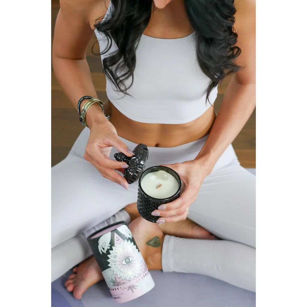 Bougie de méditation | Yoga Junkies | Bougie parfumée avec 40 heures de combustion