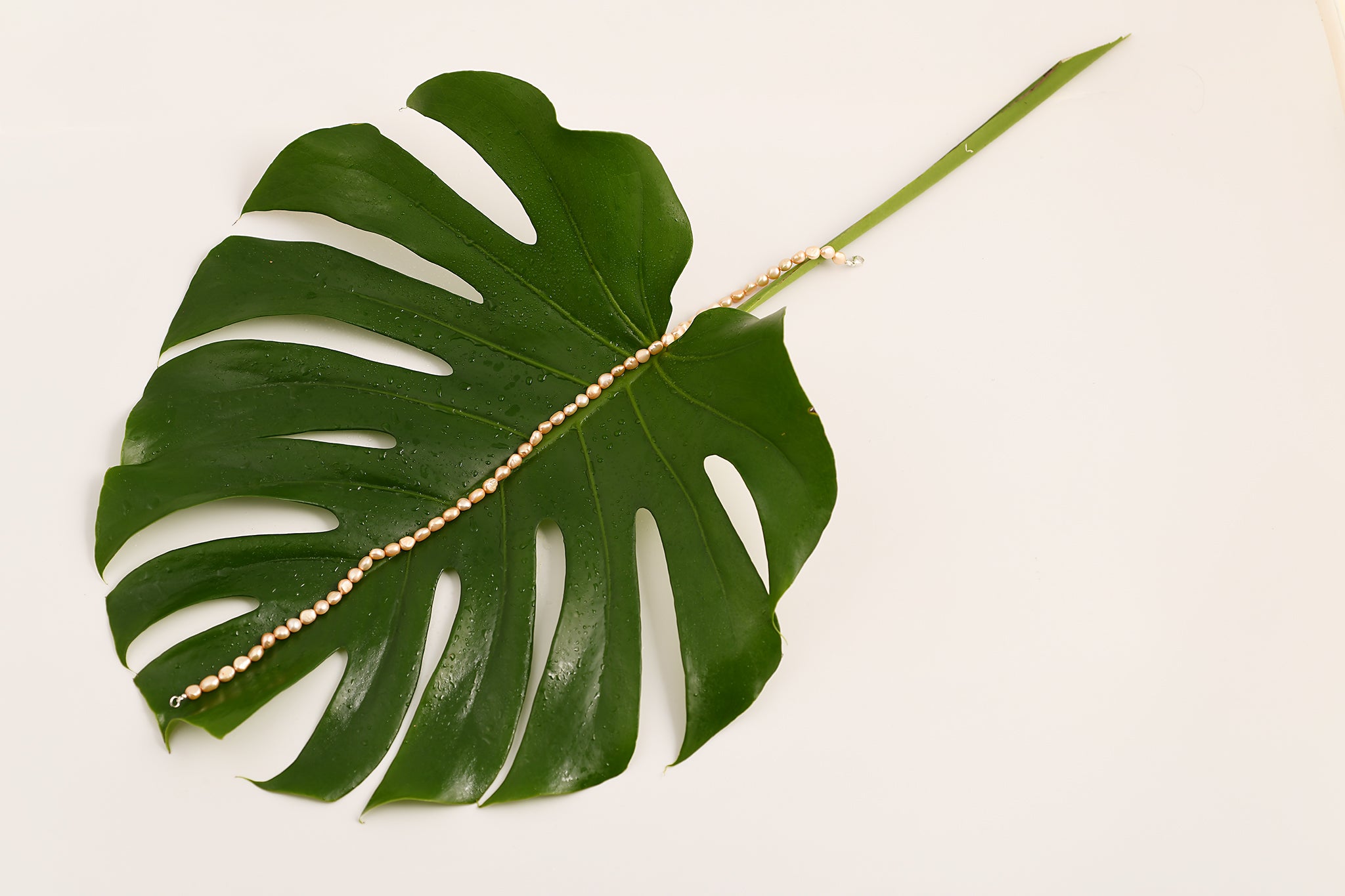 Collier de perles d'eau douce saumon