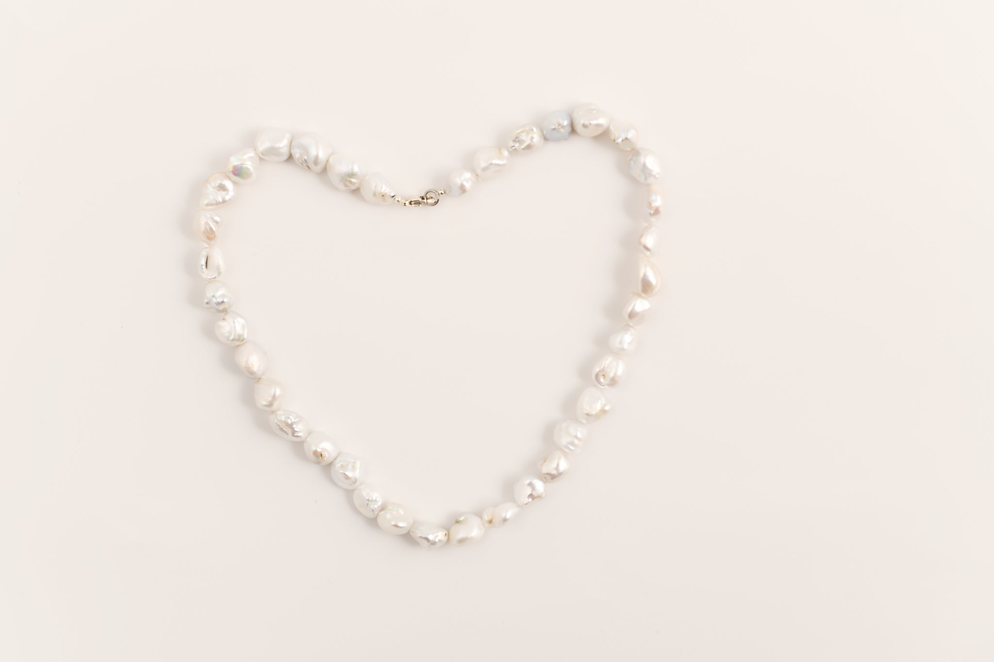 Perles d'eau douce blanches Keshi